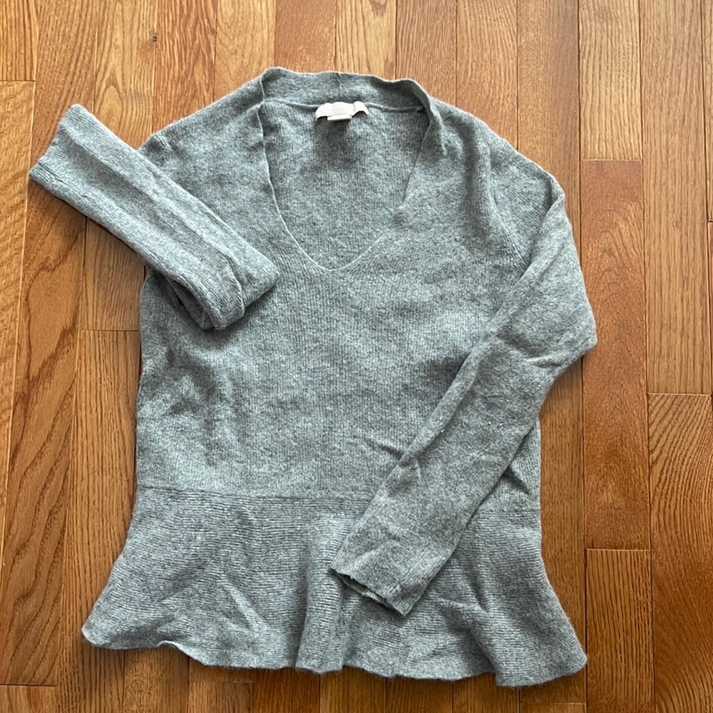 Wool 3/4 sleeve top with flared bottom